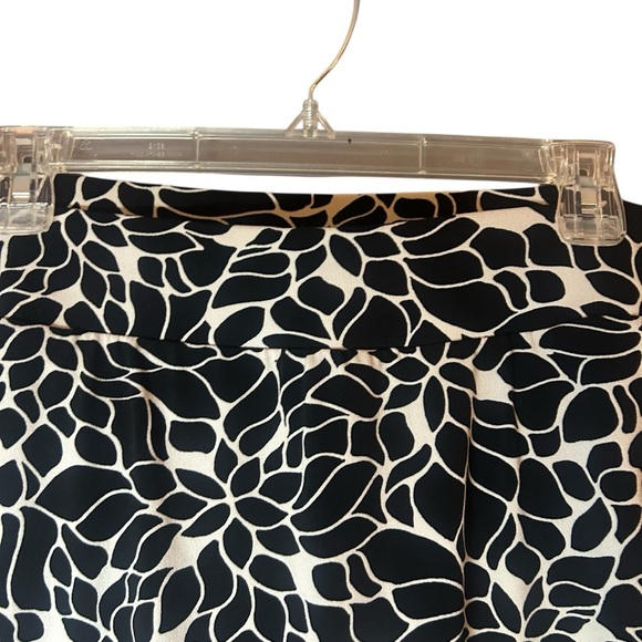 Merona Black and White Pencil Skirt Knee-Length Casual with shorts size XL - Picture 2 of 8